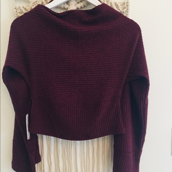 Free People Cowl Neck Knit Bell Sleeve Top… - Picture 6 of 7